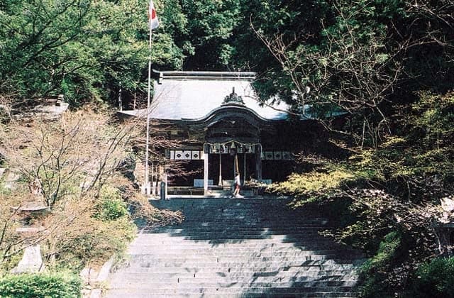 仁比山神社（山王さん）